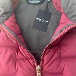 NWT Peter Millar Blaze Insulated Men’s Golf Vest Classy Casual Merlot Gray Sz S